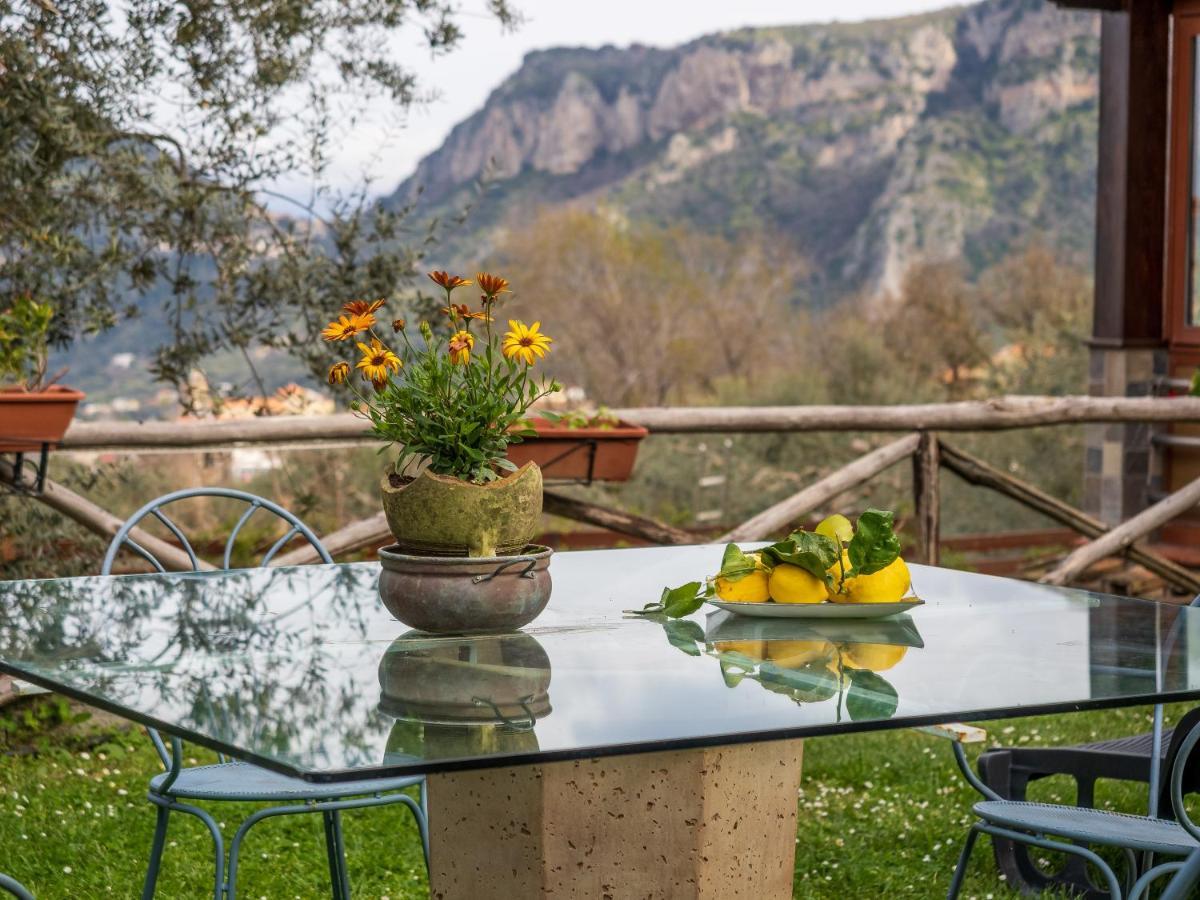 Apartamento Sweet House Sorrento Piano di Sorrento Exterior foto